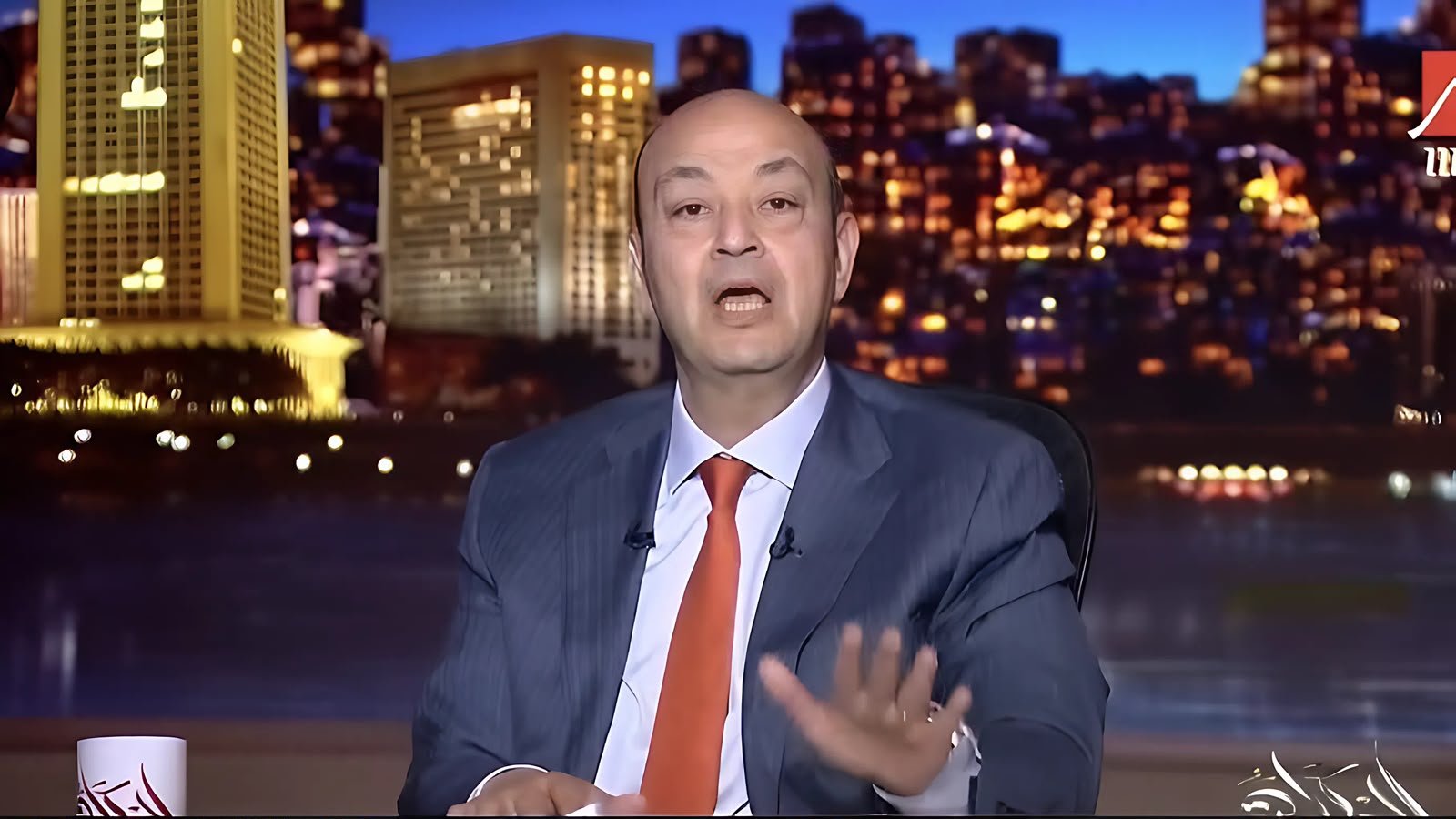 في ذكرى ميلاده.. عمرو أديب رحلة إعلامية صنعت حضوره بين أبرز مقدمي البرامج في مصر