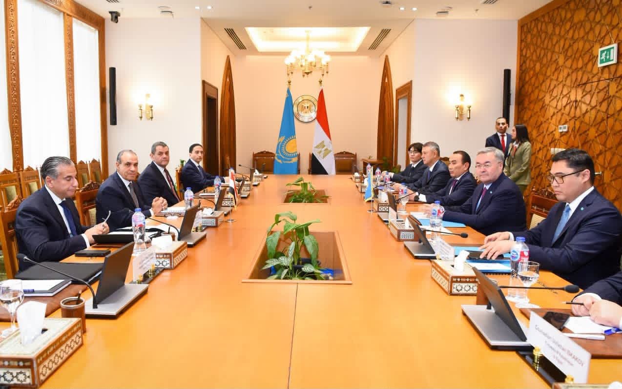 وزير الخارجية المصري ونظيره الكازاخي يبحثان تعزيز الشراكة الاقتصادية وتوقيع بروتوكول جديد للتأشيرات