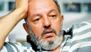 محمد خان في ذكرى ميلاده.. حكاية المخرج الذي غيّر ملامح السينما الواقعية وترك بصمة لا تُنسى