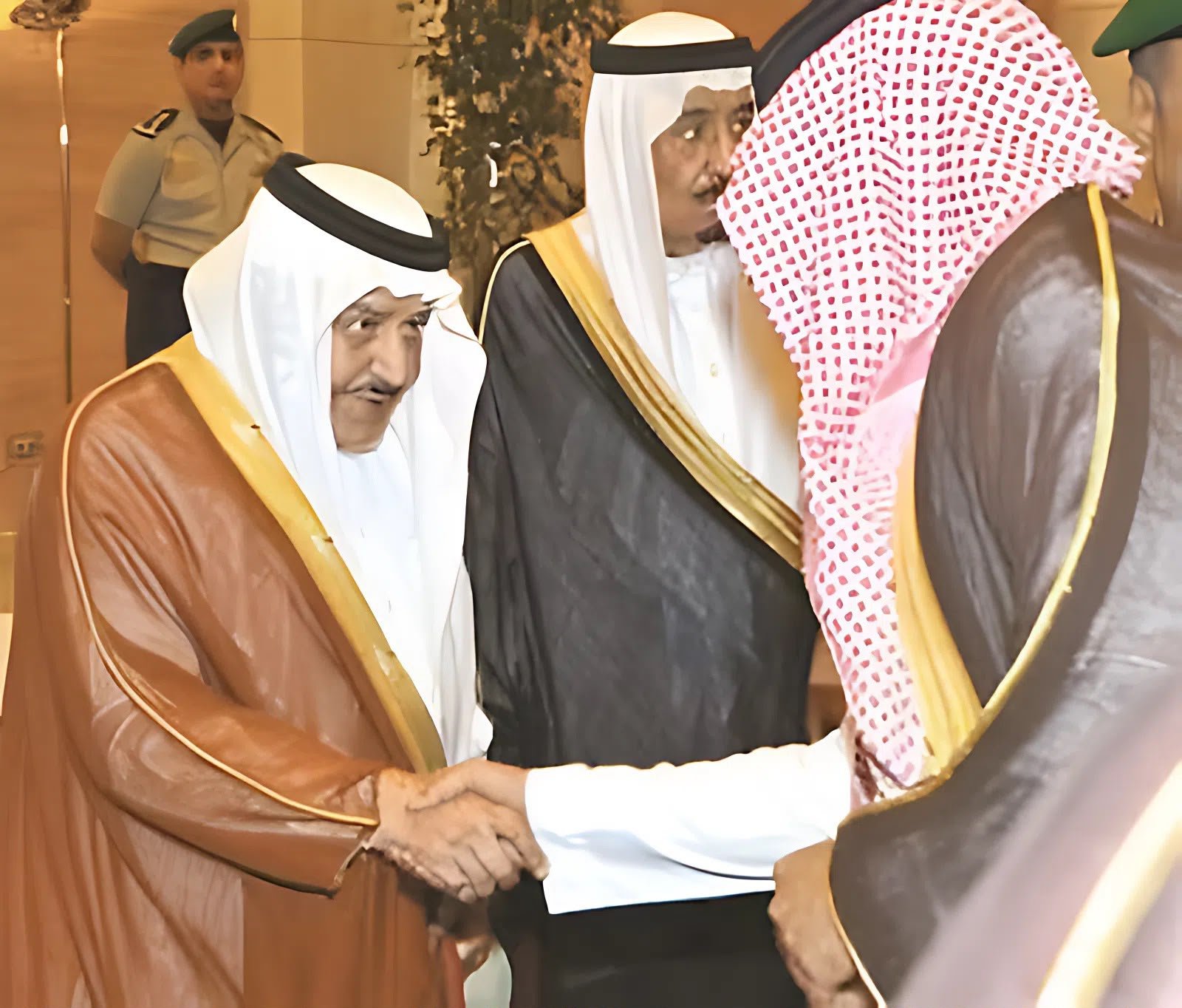 في مثل هذا اليوم عام 2011.. الملك عبدالله يعيّن الأمير نايف بن عبدالعزيز وليًا للعهد السعودي