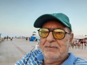 في ذكرى ميلاده.. أحمد الطاهر ومسيرة حافلة بالأعمال المميزة بين التمثيل والكتابة