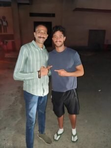 عمرو فراج يوجه رسالة مؤثرة إلى أحمد مالك: الفنان اللي كبر قدام عينينا وبقى نجم عالمي 2 عمرو فراج يوجه رسالة مؤثرة إلى أحمد مالك: الفنان اللي كبر قدام عينينا وبقى نجم عالمي