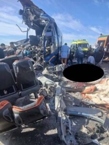 حادث طريق أسيوط الغربي.. وفاة 12 راكبًا وإصابة 30 آخرين في تصادم أتوبيس وسيارة نقل 3 حادث طريق أسيوط الغربي.. وفاة 12 راكبًا وإصابة 30 آخرين في تصادم أتوبيس وسيارة نقل