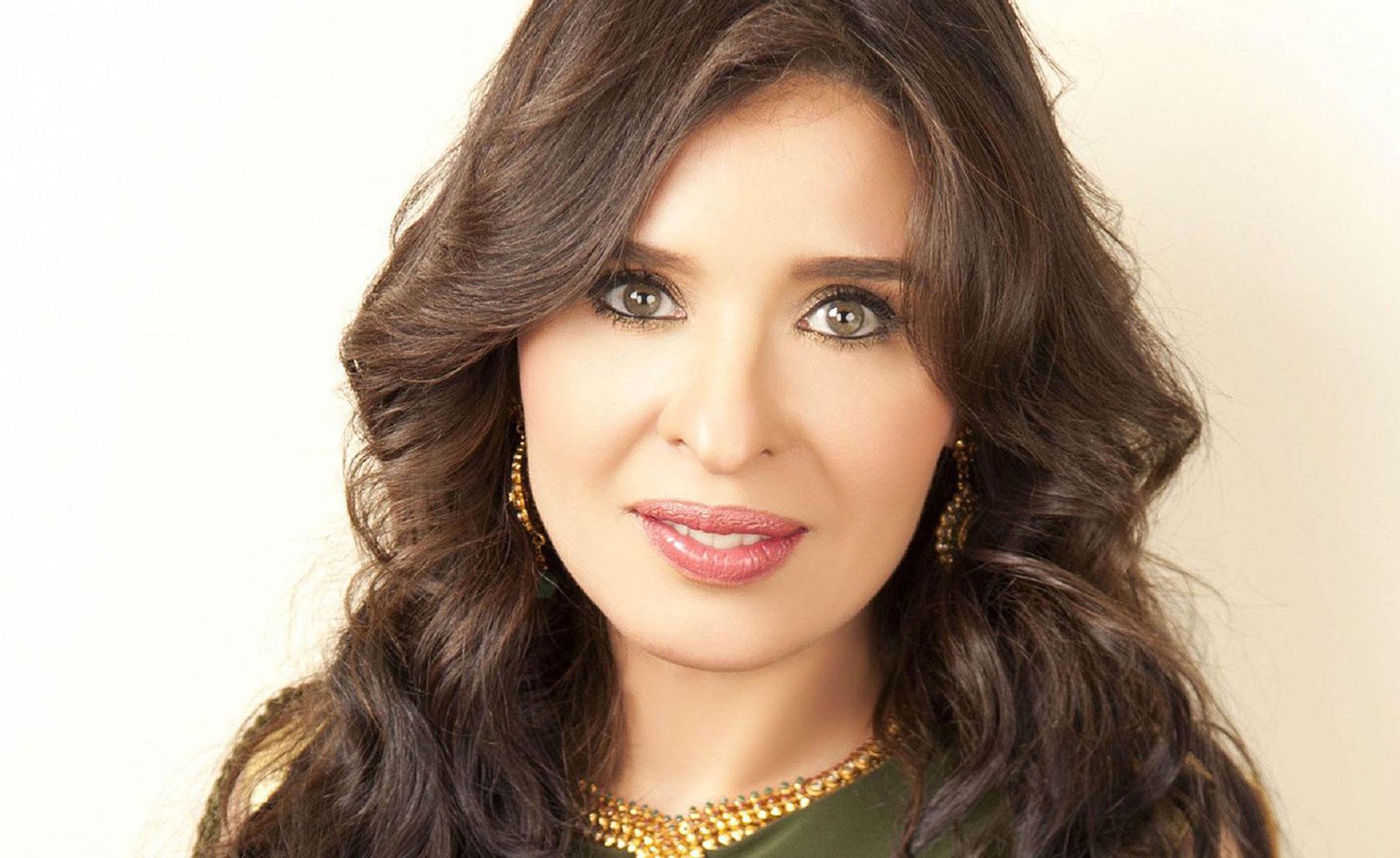 دينا تشوّق جمهورها لسهرة الجمعة.. تفاصيل ظهورها المرتقب يوم 23 أكتوبر