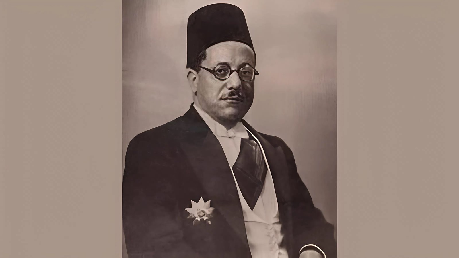 في ذكرى ميلاده.. مكرم عبيد باشا صاحب مقولة «مصر ليست وطنًا نعيش فيه بل وطن يعيش فينا»