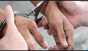 القبض على حارس عقار بتهمة الاعتداء على ربة منزل وابنتها في بولاق الدكرور