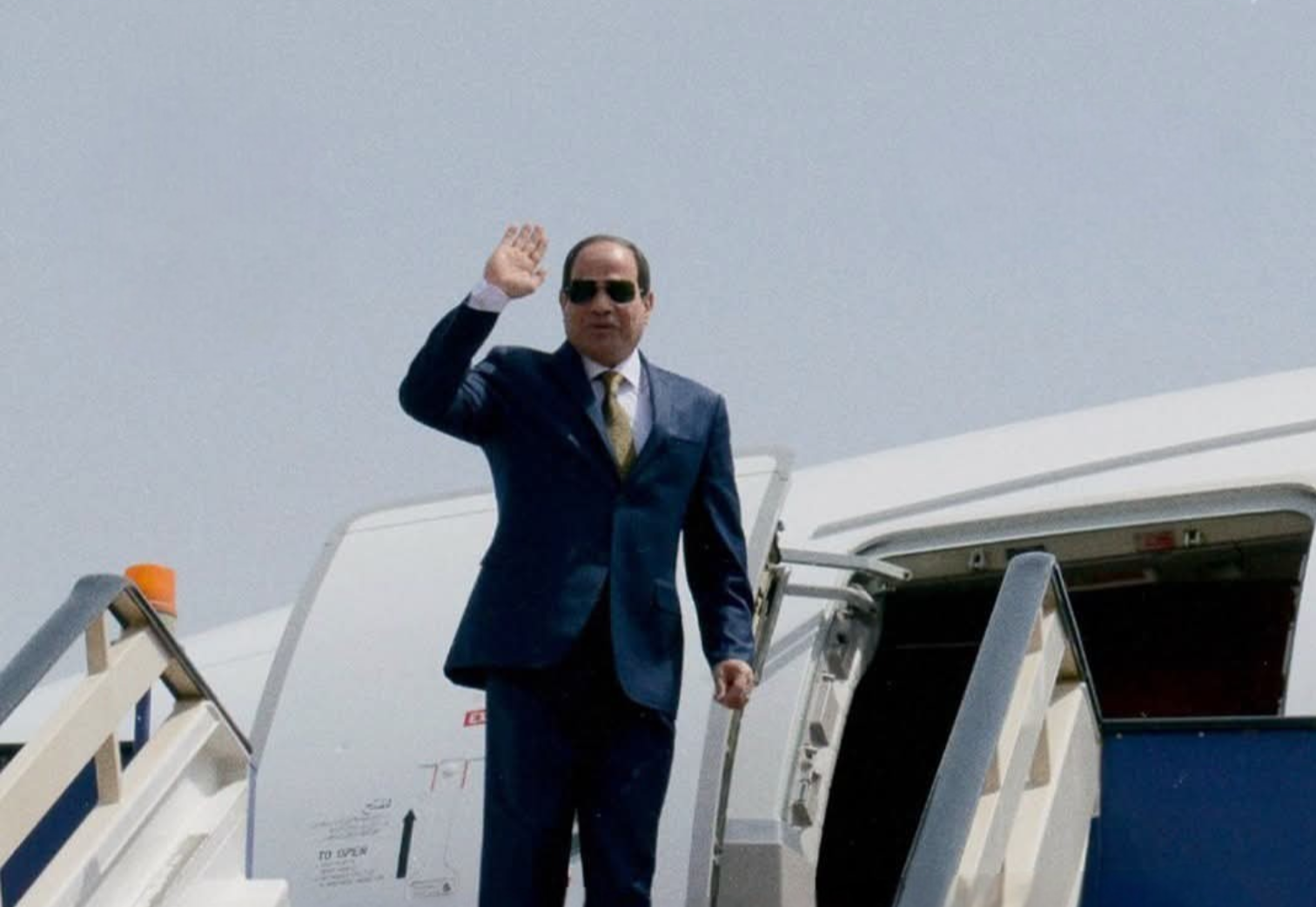 السيسي يصل إلى قاعدة سول الجوية خلال زيارة رسمية إلى كوريا الجنوبية