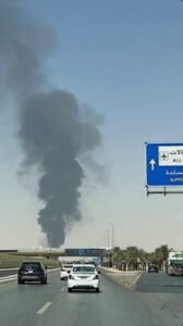 انفجارات الرياض تهز العاصمة السعودية.. الحوثيون يعلنون استهداف مطار الملك خالد بصاروخ باليستي