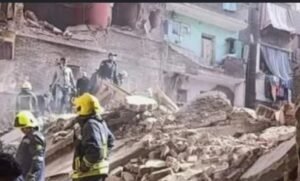 انهيار عقار بحدائق القبة وإصابة شخصين.. جهود البحث عن ناجين تحت الأنقاض