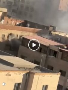 حريق في مبنى بميدان الساعة بدمنهور.. وصول قوات الحماية المدنية وتحركات عاجلة للسيطرة على النيران