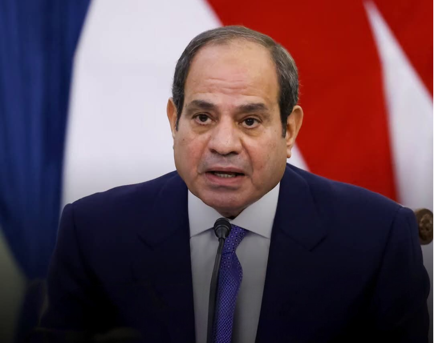 الرئيس السيسي: صندوق قناة السويس فيه 500 مليار جنيه كاش.. وأتمنى أن يكفي دخل المواطن أسرته