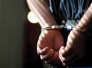 ضبط عامل في 6 أكتوبر بتهمة ضرب ابنة زوجته الطفلة حتى الموت بسبب التبول اللاإرادي