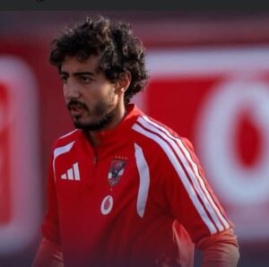 محمد هاني وتجديد عقده مع الأهلي.. خلاف حول نسبة المشاركة يعرقل الاتفاق