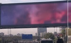 إيقاف الشاشات الإعلانية بعد عرض فيديو إباحي على محور 26 يوليو.. ما القصة؟