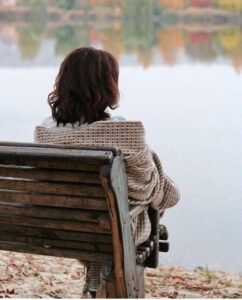 الحنين إلى الماضي.. لماذا نشتاق إلى أيام لم تعد موجودة؟