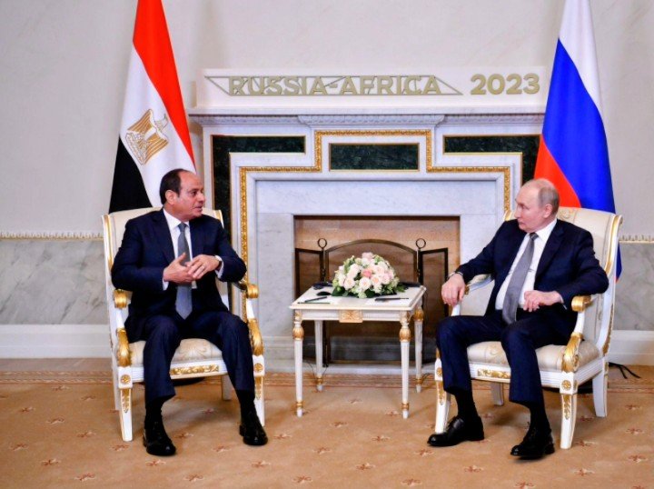السيسي وبوتين يبحثان تعزيز الشراكة الاستراتيجية.. ومحطة الضبعة والمنطقة الاقتصادية الروسية على رأس المباحثات