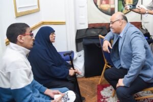 محافظ الإسكندرية يبحث شكاوى المواطنين ويوفر 7 فرص عمل بينها 3 لذوي الهمم خلال لقاء جماهيري