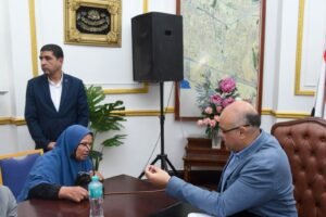 محافظ الإسكندرية يبحث شكاوى المواطنين ويوفر 7 فرص عمل بينها 3 لذوي الهمم خلال لقاء جماهيري