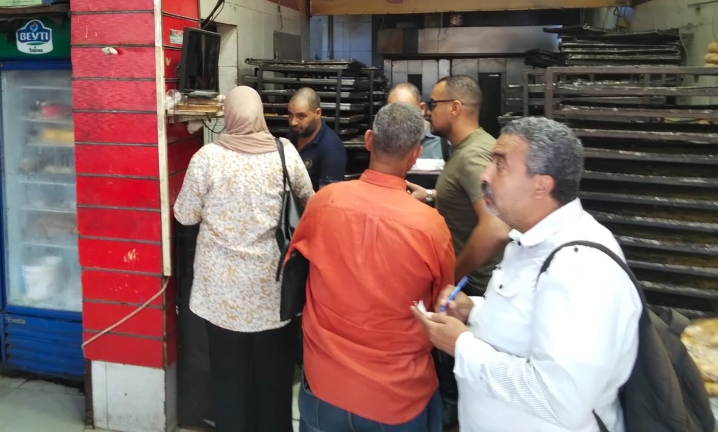 حملات رقابية مكثفة في الإسكندرية.. غلق وتشميع 9 منشآت وإعدام أكثر من 600 كجم من الأغذية الفاسدة