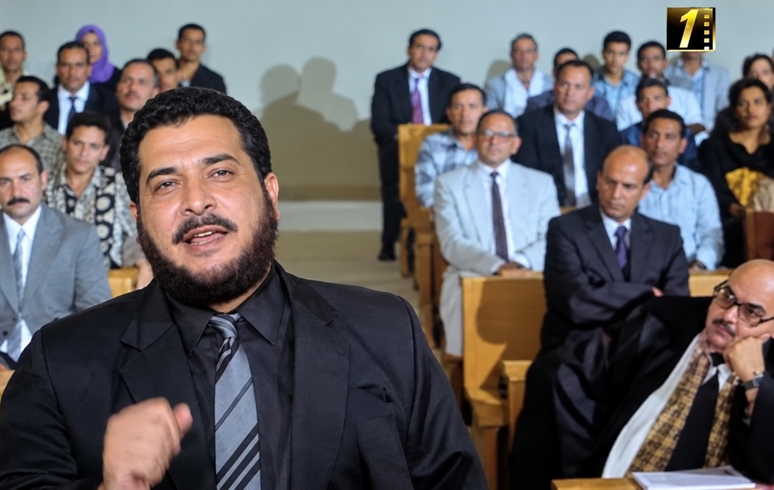رياض الخولي: حكيت لوالدتي دوري في طيور الظلام.. دعوة أمي جعلتني أشعر أن ظهري اتفرد