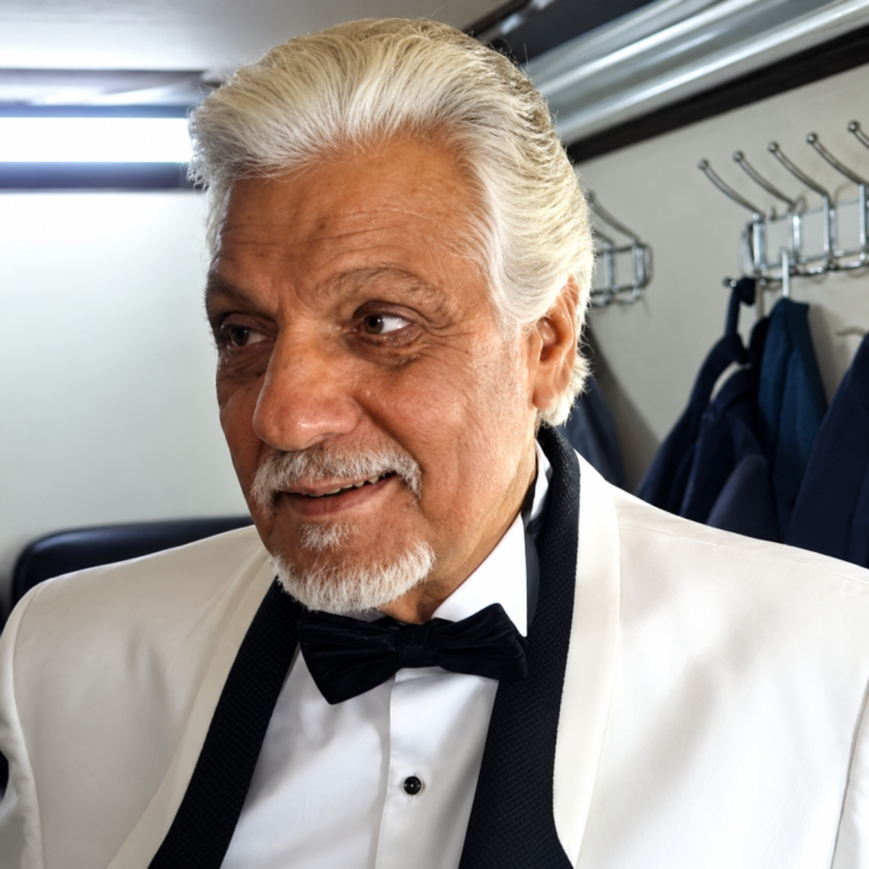 في ذكرى ميلاده.. أحمد عبد الوارث فنان صاحب بصمة مميزة في تاريخ الدراما المصرية